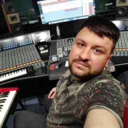 Владимир Алексеенко — профессиональный композитор, подкрепляющий успех популярных исполнителей Владимир Алексеенко — профессиональный композитор, подкрепляющий успех популярных исполнителей